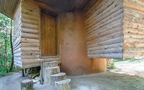 Еко селище Омая